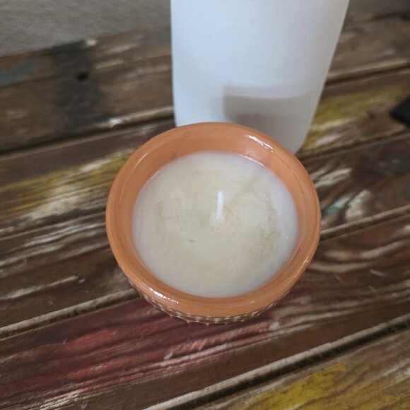 Mandala Colorfully Designed Hand Painted Terra Cotta Candle in Lavender Scent - Picture 4 of 5